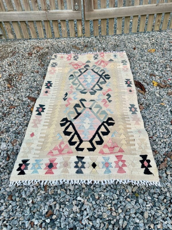 Lilya White Kelimteppe