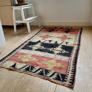 Old Hawaci - Kelimteppe