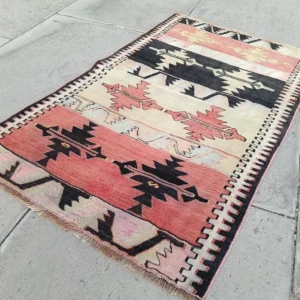 Old Hawaci - Kelimteppe